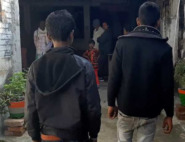 पाकुड़ स्‍टेशन से दो नाबालिग बच्‍चे बरामद, दलाल फरार