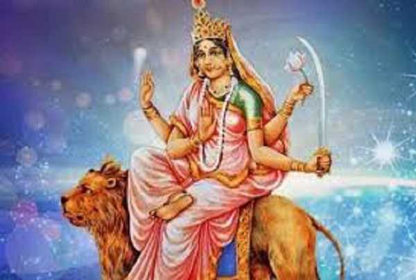 नवरात्रि के तीसरे दिन मां चंद्रघंटा की होती है पूजा, आत्मविश्वास के साथ सही निर्णय लेने की मिलती है शक्ति