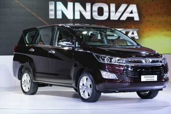 Toyota Innova Crysta Facelift भारत में लॉन्च, धांसू फीचर्स के साथ इन कारों को मिलेगी टक्कर