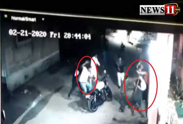 दहशत LIVE : #Gangs_Of_Wasseypur के चीकू खान की पिटाई का #CCTV फुटेज आया सामने, देखिये Video