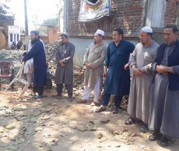 BREAKING : तमाड़ के मस्जिद से चीन, कजाकिस्तान और किर्गिस्तान के 11 नागरिक पकड़ाये