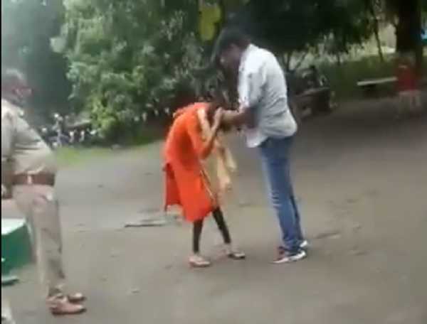 ये कैसा रक्षक : बरहेट थाना प्रभारी Harish Pathak ने युवती को थाना बुलाकर पीटा, अपशब्द भी कहा (VIDEO)