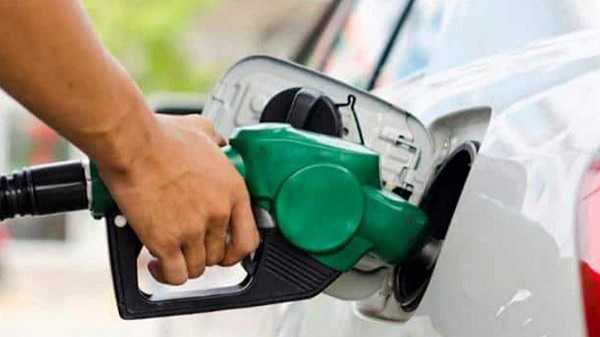 बड़ी राहत: केंद्र के बाद इन राज्यों ने पेट्रोल पर घटाया टैक्स, झारखंड-बिहार में सस्ता हुआ पेट्रोल..