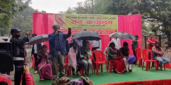 बिरसा के वंशजों का जल, जंगल और जमीन लुटने वाले मना रहे हैं जनजातीय गौरव दिवस: दीपंकर
