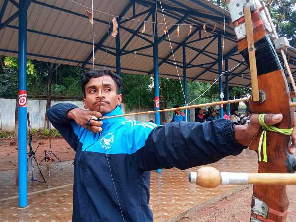 वीर बुधु भगत का 10वां वंशज तीरंदाजी में बना रहा है करियर