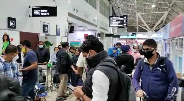 कोलकाता-रांची-भुवनेश्वर: विमान के इंजन में आई गड़बड़ी, यात्रियों ने किया हंगामा