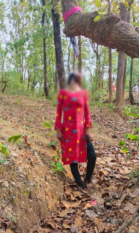 बीजेपी मंडल उपाध्यक्ष की बेटी का पेड़ से लटका मिला शव, हत्या की आशंका