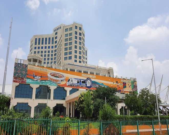 रेलवे स्टेशन के ऊपर बने Five Star Hotel, जानें खासियत