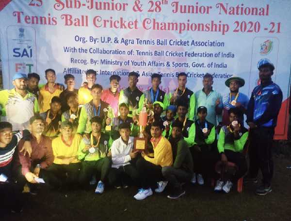 झारखंड टेनिस बॉल क्रिकेट टीम बनी उपविजेता