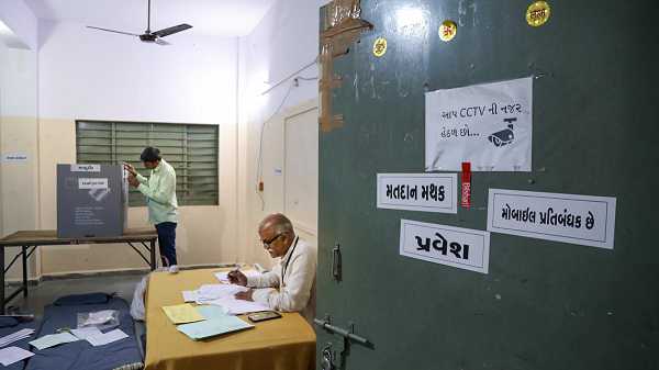 गुजरात में पहले चरण का मतदान शुरू, सुबह 11 बजे तक 19.13 फीसदी से अधिक मतदान