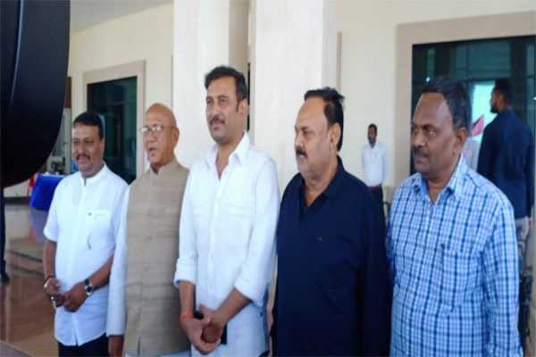 हिडेन राजनीतिक एजेंडा: सुदेश सहित ‘पांच’ ने बनाया तीसरा मोर्चा