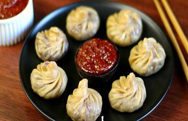 मोमोज खाने से एक व्यक्ति की मौत! जानें क्या थी वजह..
