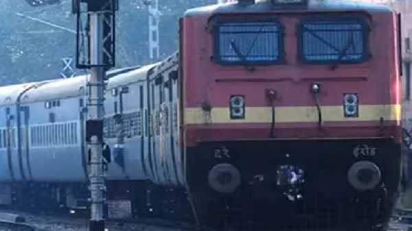 प्रमुख पांच राज्यों में पुरज़ोर विरोध से 346 ट्रेनें रद्द, रेलवे अधिकारियों ने साधी चुप्पी