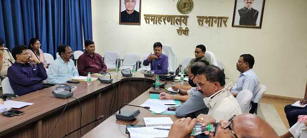 राष्ट्रीय स्तर पर मनाया जाएगा विश्व आदिवासी दिवस, कार्यक्रम को लेकर डीसी ने की बैठक