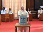 देश के नए उपराष्ट्रपति चुनाव के लिए मतदान शुरू, PM मोदी ने डाला वोट