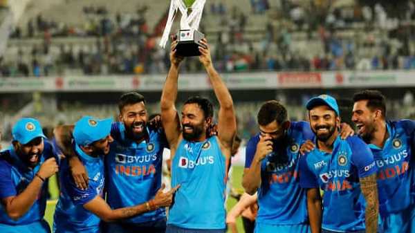 IND vs AUS 3rd T20: 6 विकेट से ऑस्ट्रेलिया को हराकर टीम इंडिया ने रचा इतिहास