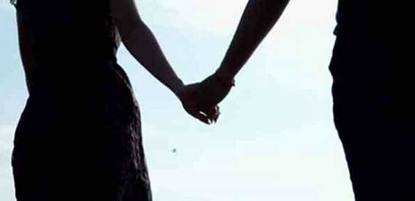 मांग में सिंदूर भरकर भाग गया प्रेमी, जानिए इस प्रेमी जोड़े की भागमभाग लव स्टोरी