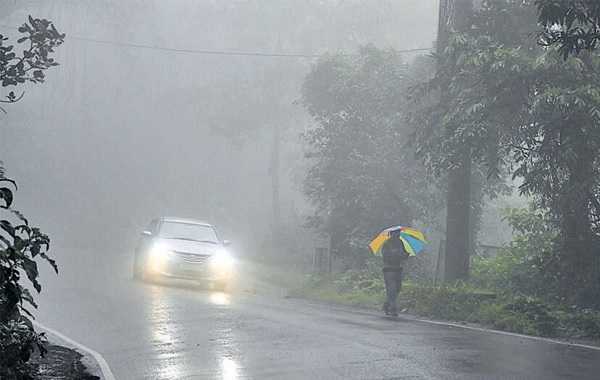 Weather Update: उत्तर-पश्चिम भारत के इलाकों में गिरा पारा, इन राज्यों में बारिश, IMD ने दी चेतावनी