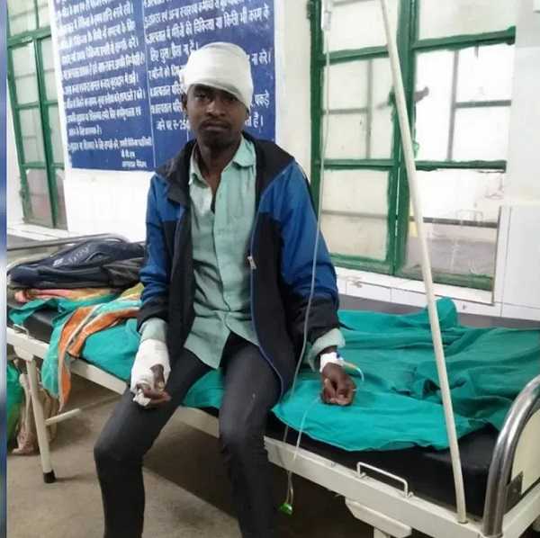 विवाद के बाद बदमाशों ने दो यात्रियों को चलती ट्रेन से फेंका बाहर, हुई दर्दनाक मौत