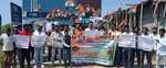 अडानी प्रकरण को लेकर हटिया प्रखंड कांग्रेस ने SBI इंसलरी बैंक के समक्ष किया प्रदर्शन