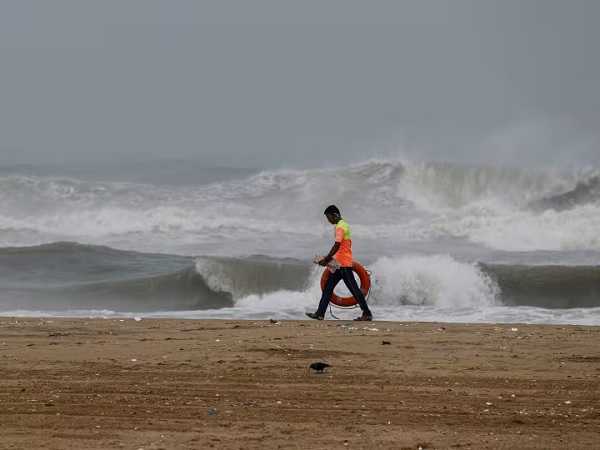 बंगाल की खाड़ी में एक्टिव हो रहा 'मोचा' तूफान, मछुआरों को किया गया अलर्ट