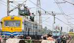 ओडिशा के बालासोर में साढ़े 78 घंटे बाद शुरू हुई रेल सेवा