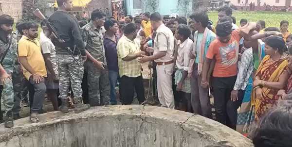 हजारीबाग: कुए से मां और बच्चे का शव बरामद, ससुराल वाले फरार