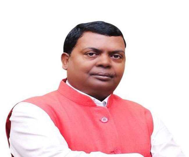 सांसद चंद्रप्रकाश चौधरी के आवास पर प्रशासन की छापेमारी