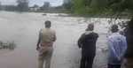 मध्य प्रदेश में मूसलाधार बारिश, नदी में Thar के साथ बह गया पूर्व मंत्री का बेटा