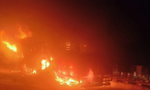 बोकारो के चास में पुपनकी रेलवे ओवर ब्रिज के पास चलती ट्रक पर लगी आग