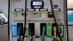 Petrol Diesel Prices: देशभर में पेट्रोल-डीजल के दाम में आई गिरावट, पढ़े अपने राज्य का ताजा रेट