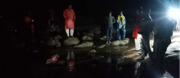 गांडेय: जयंती नदी में मिला एक युवक का शव, पुलिस जांच में जुटी