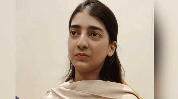 कौन है वो पाकिस्तानी लड़की जिसके अंदर धड़क रहा 'हिंदुस्तानी दिल'