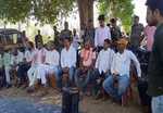 कांग्रेस प्रत्याशी कालीचरण मुंडा और विधायक विकास कुमार मुंडा ने मांगे वोट, कई गांव का किया भ्रमण