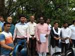 जमशेदपुर में व्यापारियों पर लाठी चार्ज के मामले में नगर प्रबंधक रवि भारती को बर्खास्त करने की मांग