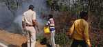 धालभूमगढ़ में थाने के पीछे जंगल में लगी भीषण आग, पुलिस ने दमकल बुलाया