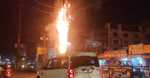 रांचीः डेली मार्केट के पास बिजली के खंभे में लगी आग, लोगों में मची अफरा-तफरी