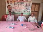 चैनपुर में वित्त मंत्री रामेश्वर उरांव ने कांग्रेस चुनावी कार्यालय का किया दौरा