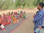 आजसू प्रखंड अध्यक्ष गोपेश महतो ने ईचागढ़ के विभिन्न गांवों में संजय सेठ के पक्ष में किया जनसंपर्क