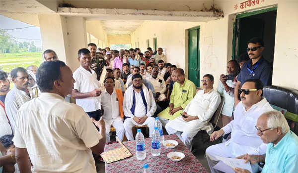 संविधान निर्माता का आदर करना सभी का दायित्व - कमलेश कुमार सिंह